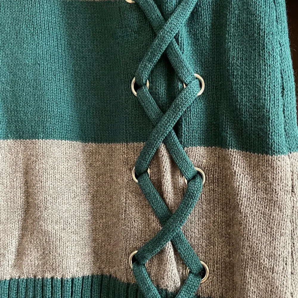 Guess | Sweater - Picture 4 of 5